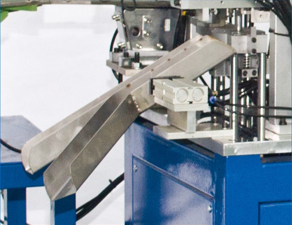 5e12b4872c55e.jpg 5e12b4872c55e.jpg