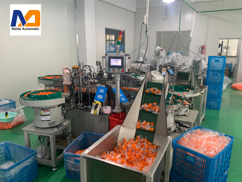 6488221adf836.jpg all plastic trigger pump assembly machinie.jpg